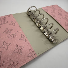 Load image into Gallery viewer, POCKET 30mm Ring Planner Pink Dot

