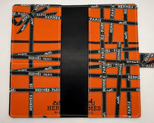 Load image into Gallery viewer, WEEKS Faux Leather Cover BOWS
